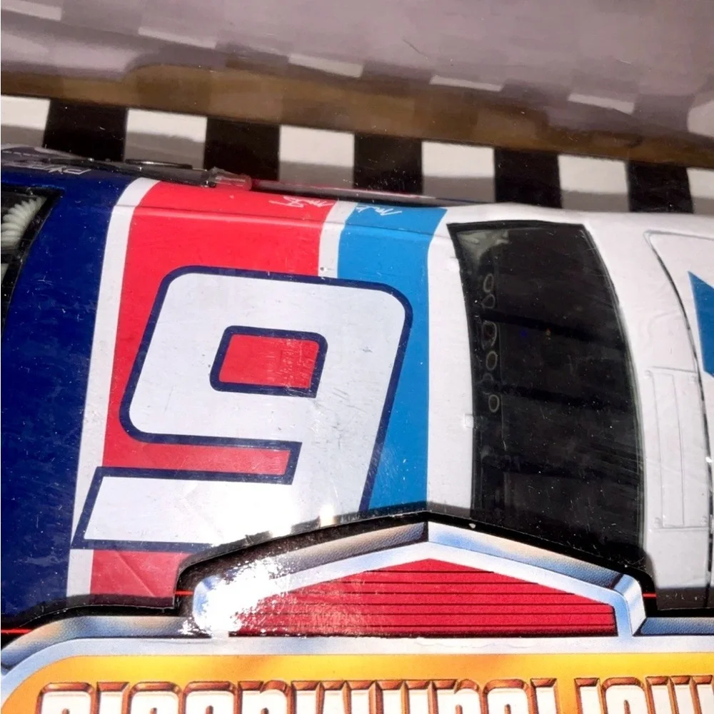 7222 - Valvoline Thunderbird - AMERICAN MUSCLE - 1:18 model by ERTL